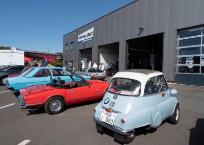 Oldtimer-Corso auf dem Gelände von AutoTechnik Schulte